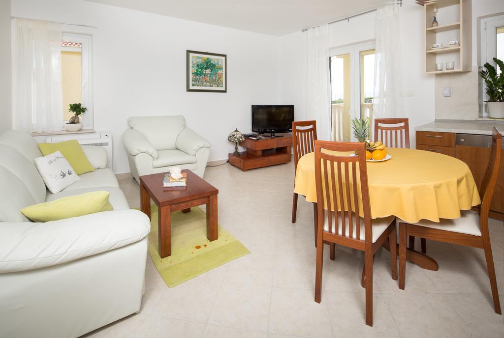 Apartments Leon โปดสตรานา ห้อง รูปภาพ