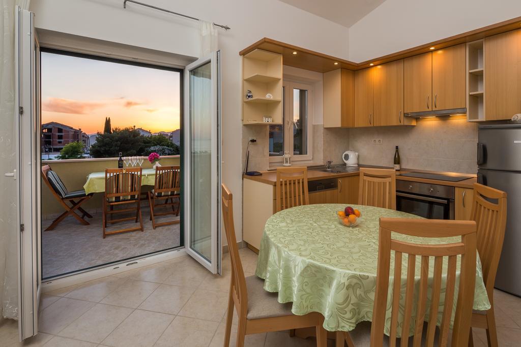 Apartments Leon โปดสตรานา ห้อง รูปภาพ
