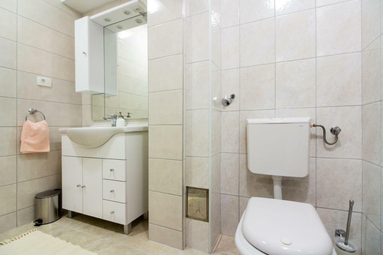 Apartments Leon โปดสตรานา ภายนอก รูปภาพ